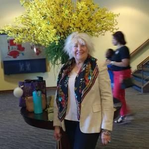 Meet your Posher, Leonore